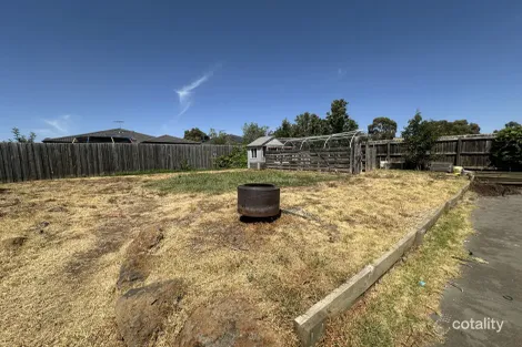 Property photo of 19 Lone Pine Square Bacchus Marsh VIC 3340