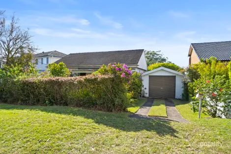 Property photo of 10 Gould Avenue Narraweena NSW 2099