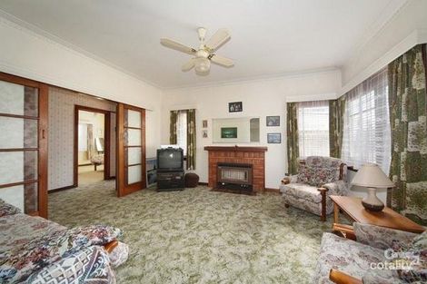 Property photo of 16 Prince Edward Avenue McKinnon VIC 3204