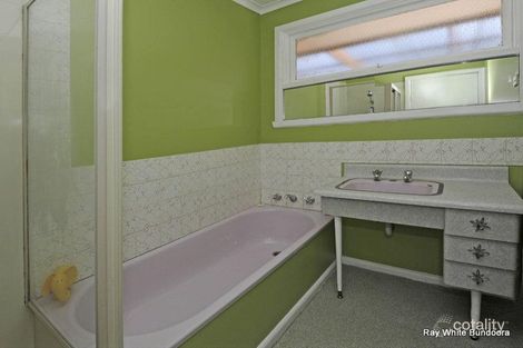 Property photo of 165 Cameron Parade Watsonia North VIC 3087