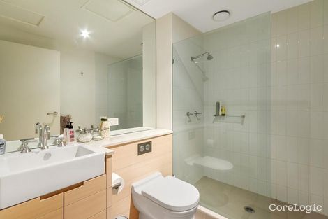 Property photo of 10/96 Bay Street Port Melbourne VIC 3207