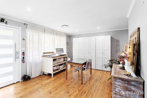 Property photo of 19 Kerry Crescent Berkeley Vale NSW 2261