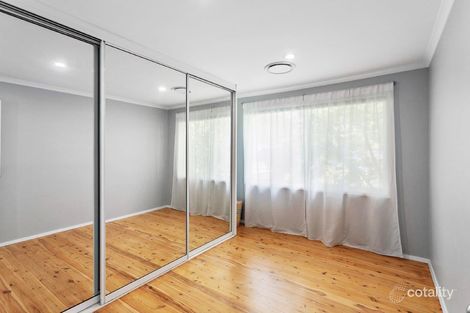 Property photo of 19 Kerry Crescent Berkeley Vale NSW 2261