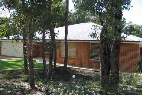 16 Painter Cres, Mundaring, WA 6073