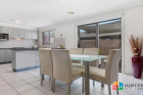 Property photo of 4 Hollows Circuit Tarneit VIC 3029