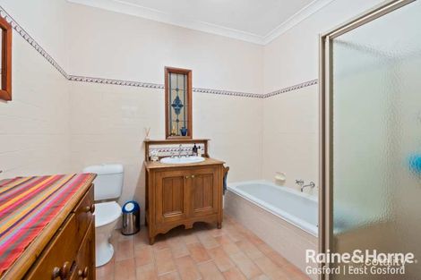 Property photo of 4 Collard Road Point Clare NSW 2250