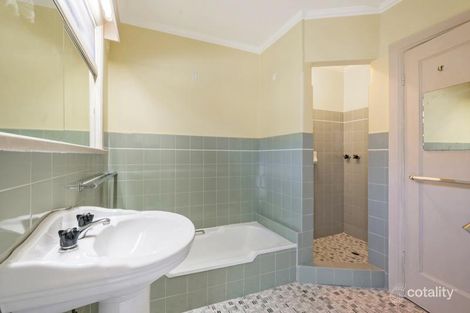 Property photo of 16 Maple Crescent Camberwell VIC 3124
