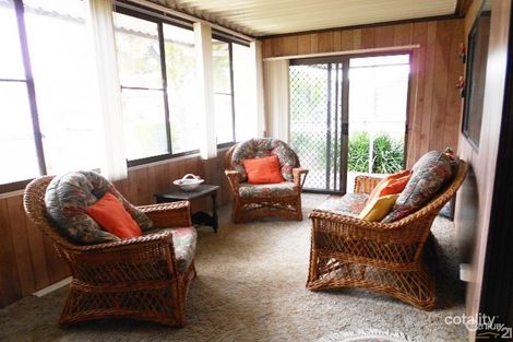 Property photo of 12 Vincent Street Belmont North NSW 2280
