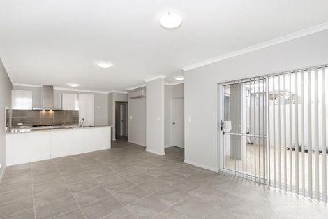 Property photo of 9/2 Horsham Crescent Harrisdale WA 6112