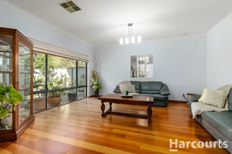 Property photo of 1 Balingup Loop Dawesville WA 6211