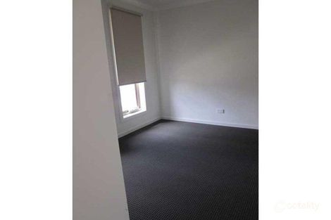 Property photo of 2 Pittos Avenue Brookfield VIC 3338