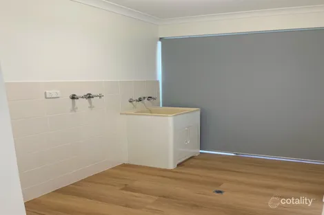 Property photo of 10 Petrel Cove Geographe WA 6280