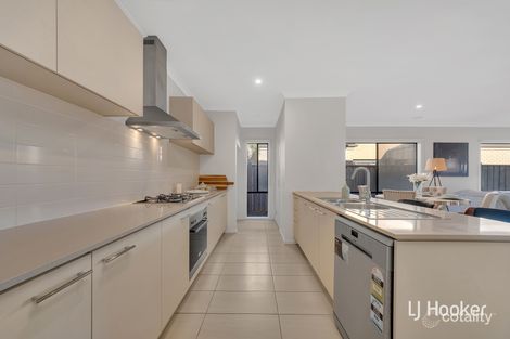 Property photo of 75 Bondi Parade Point Cook VIC 3030