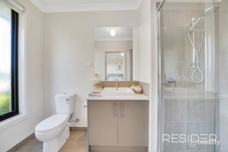 Property photo of 32 Bluejay Road Doreen VIC 3754