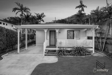 11 Baxter St, West End, QLD 4810