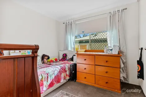 Property photo of 17 Brighton Place Greenfields WA 6210