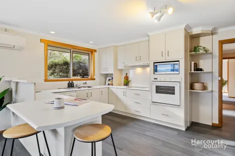 Property photo of 928 Oceana Drive Tranmere TAS 7018