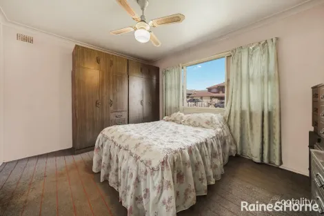 Property photo of 6 Argyle Place Macquarie Fields NSW 2564