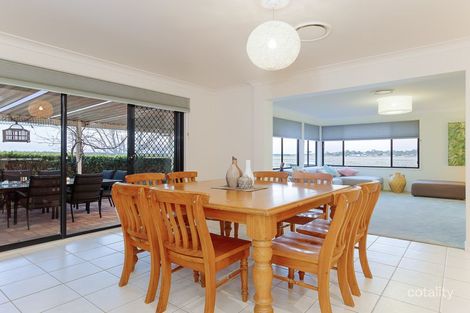 Property photo of 60 Golden Wattle Crescent Thornton NSW 2322
