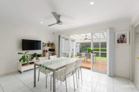Property photo of 19/70 Marbella Drive Benowa QLD 4217