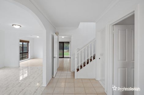 Property photo of 5 Summit Mews Hillside VIC 3037