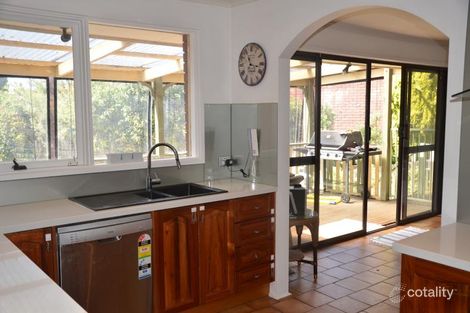 Property photo of 46 Caravelle Crescent Strathmore Heights VIC 3041