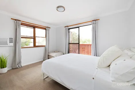 Property photo of 31 Burchmore Road Manly Vale NSW 2093