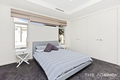 Property photo of 8 Oahu Gardens Hillarys WA 6025