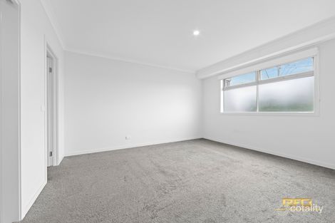 Property photo of 5/55B Oakwood Road Albanvale VIC 3021