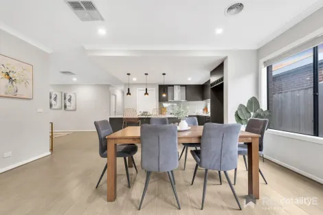 Property photo of 51 Hoffman Crescent Truganina VIC 3029