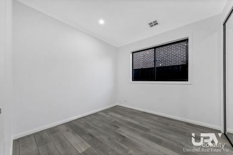 Property photo of 19 Coronado Avenue Craigieburn VIC 3064