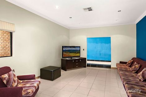 Property photo of 6 Elyard Circuit West Hoxton NSW 2171