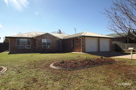 Property photo of 11 Bernborough Court Glenvale QLD 4350