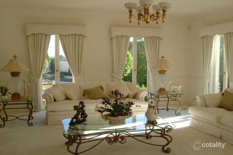 Property photo of 3 Lois Place Mount Eliza VIC 3930