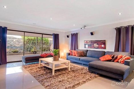 Property photo of 58 Lawson Way Caroline Springs VIC 3023