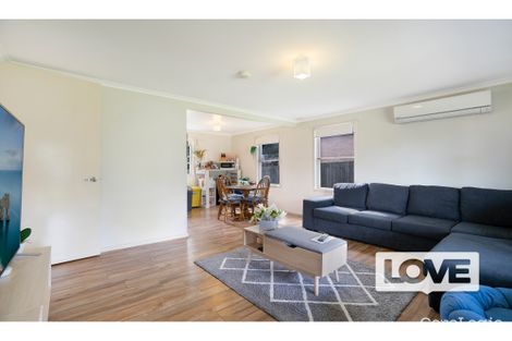 Property photo of 11 Molokan Place Bolton Point NSW 2283