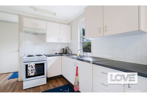 Property photo of 11 Molokan Place Bolton Point NSW 2283