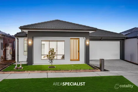 27 Bambusa Way, Clyde North, VIC 3978