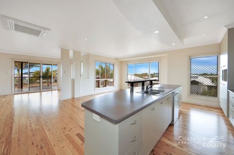 Property photo of 1 Rita Place Coral Cove QLD 4670