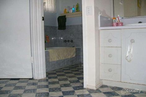 Property photo of 7 Wattle Drive St George QLD 4487