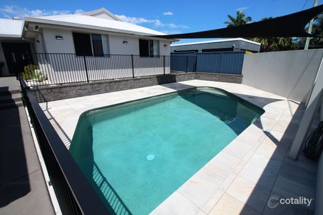 Property photo of 12 Monterey Court Broadbeach Waters QLD 4218