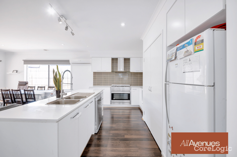 Property photo of 11 Hanoverian Street Clyde North VIC 3978