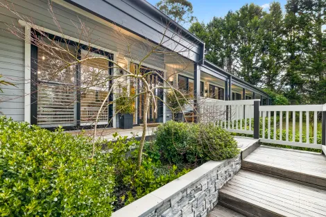 Property photo of 2 Ashgrove Place Bundanoon NSW 2578
