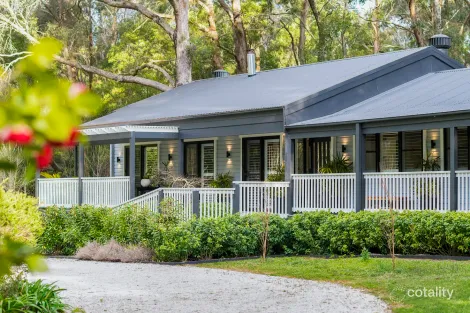 Property photo of 2 Ashgrove Place Bundanoon NSW 2578