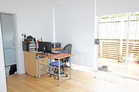 Property photo of 1/11 Araminta Street Bentley Park QLD 4869