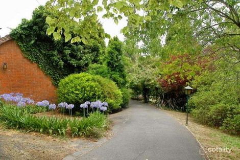 Property photo of 17 Pleasant View Crescent Wheelers Hill VIC 3150