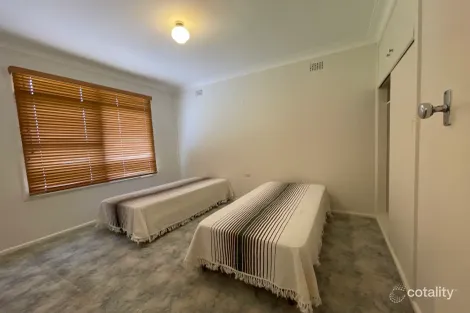 Property photo of 1 Woods Street Forbes NSW 2871