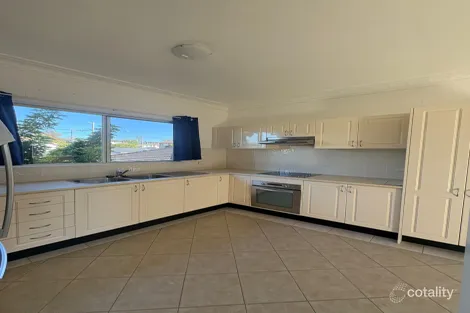 10 Aldinga Rd, Gwandalan, NSW 2259