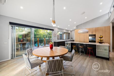 Property photo of 12 Stamford Court Eltham VIC 3095