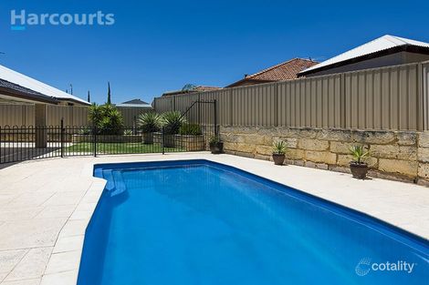 4 Kentucky Bvd, Hocking, WA 6065